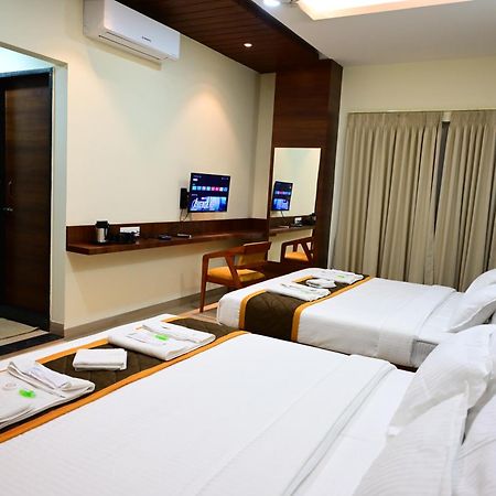 Unnati Stay Inn Vijayapura Bijāpur Extérieur photo