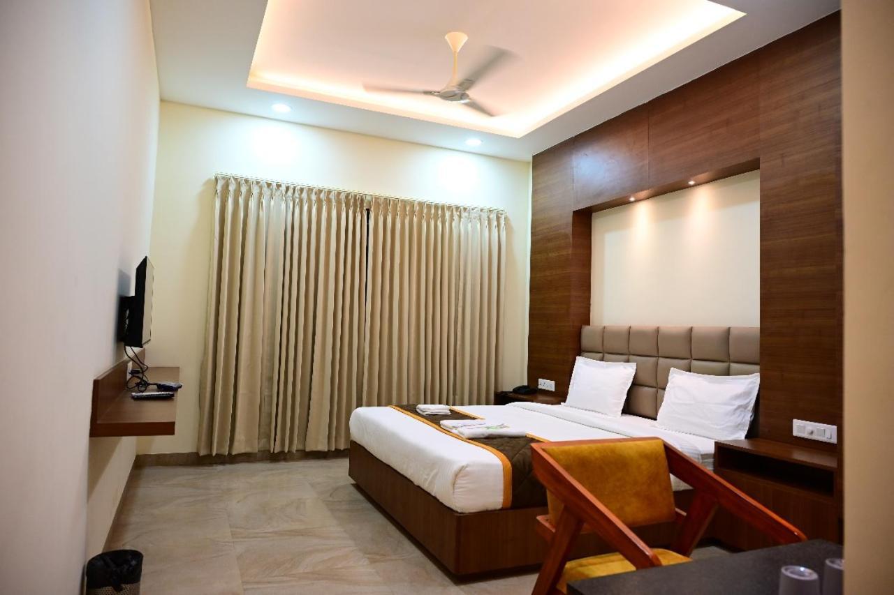 Unnati Stay Inn Vijayapura Bijāpur Extérieur photo