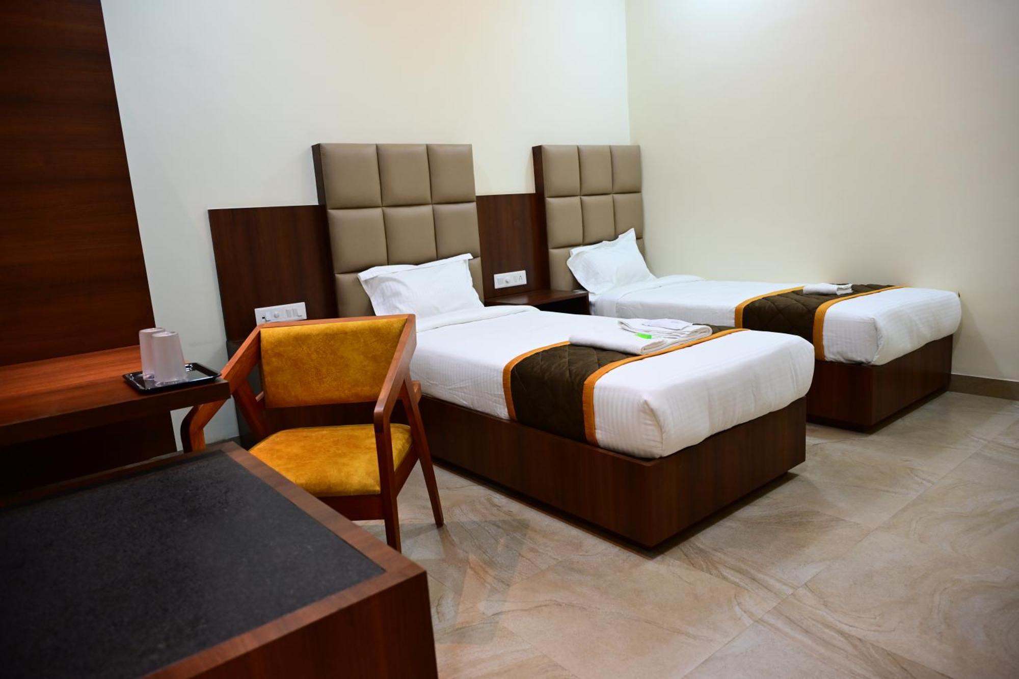 Unnati Stay Inn Vijayapura Bijāpur Extérieur photo